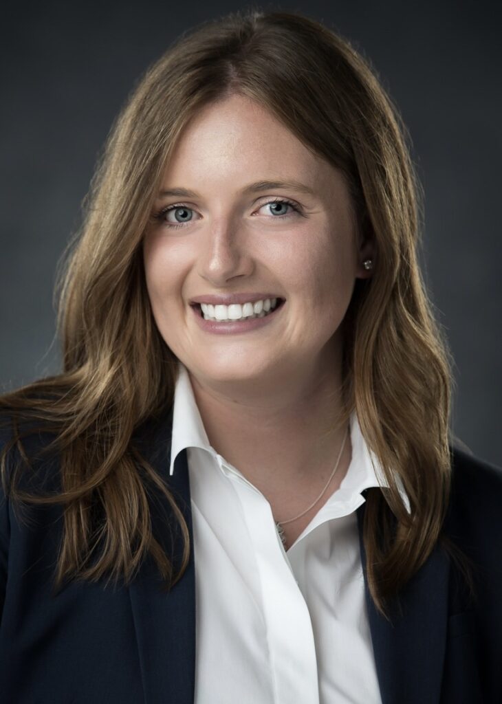 Headshot of Lauren Linkowski